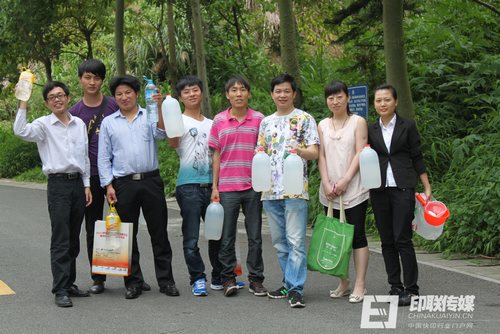 左起第四為印聯培訓90后學員